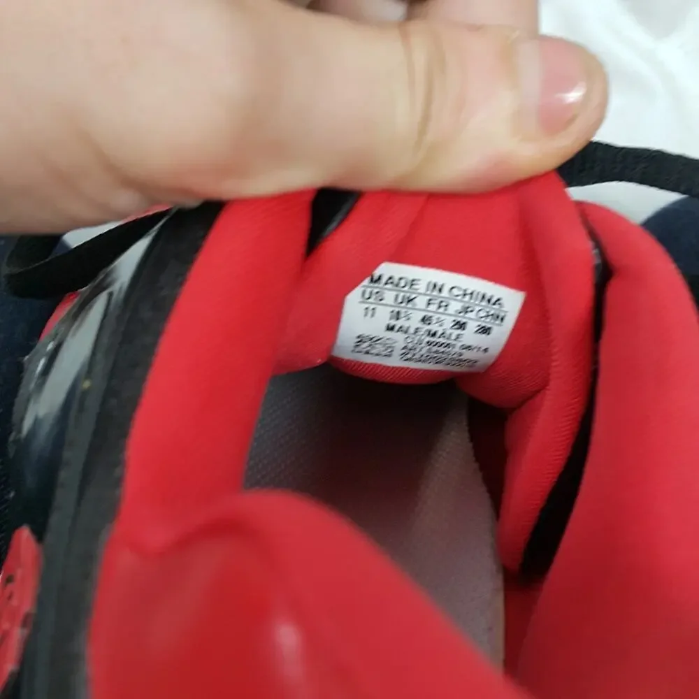 Adidas Red and black ‎ D Rose sz 11 like new